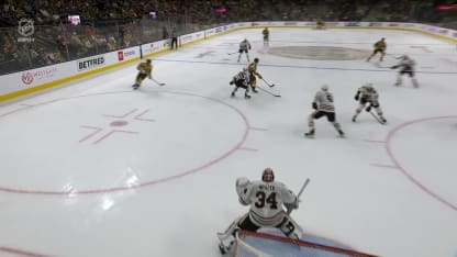 CHI@VGK: McNabb scores goal against Petr Mrazek