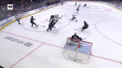 TOR@TBL: Tavares scores goal against Matt Tomkins