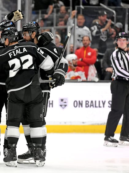 Unverwuestliche Los Angeles Kings loesen das Playoff-Ticket